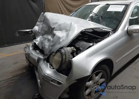 2001 Mercedes-Benz C 320 from USA, damaged, VIN WDBRF64J51F049977